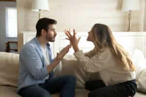 ilişki sorunları ilişki terapisti ile ortadan kaldırılabilir